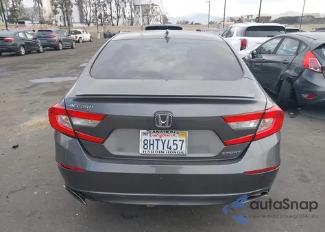 2018 Honda Accord Sport z USA, uszkodzony, nr VIN 1HGCV1F3XJA252891